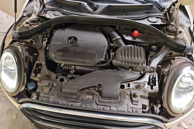 Used MINI Clubman 2019 1.5T ONE Engine Bay