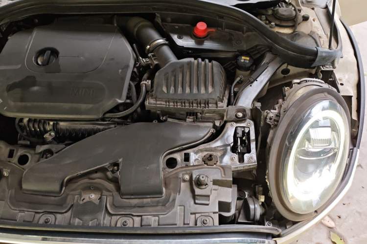 Used MINI Clubman 2019 1.5T ONE Engine Bay Left