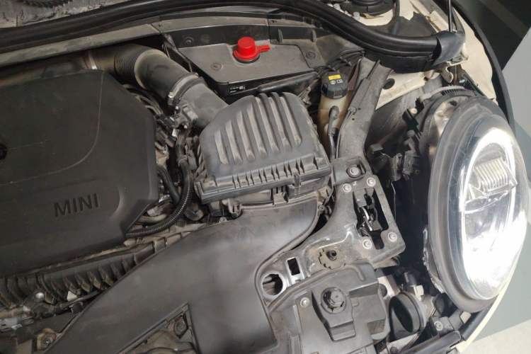 Used MINI Clubman 2019 1.5T ONE Engine Bay Left