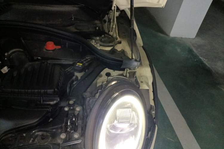 Used MINI Clubman 2019 2.0T COOPER S Engine Bay Left
