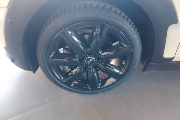 Used MINI Clubman 2019 1.5T COOPER Connoisseur Exterior 4