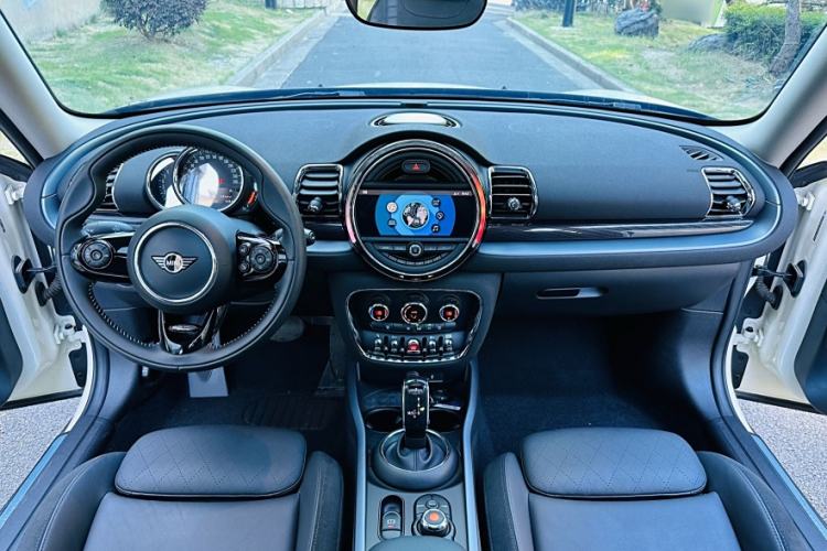 Used MINI Clubman 2019 1.5T COOPER Connoisseur Interior 4