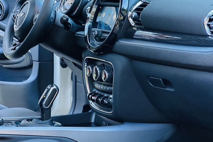 Used MINI Clubman 2019 1.5T COOPER Connoisseur Interior 5