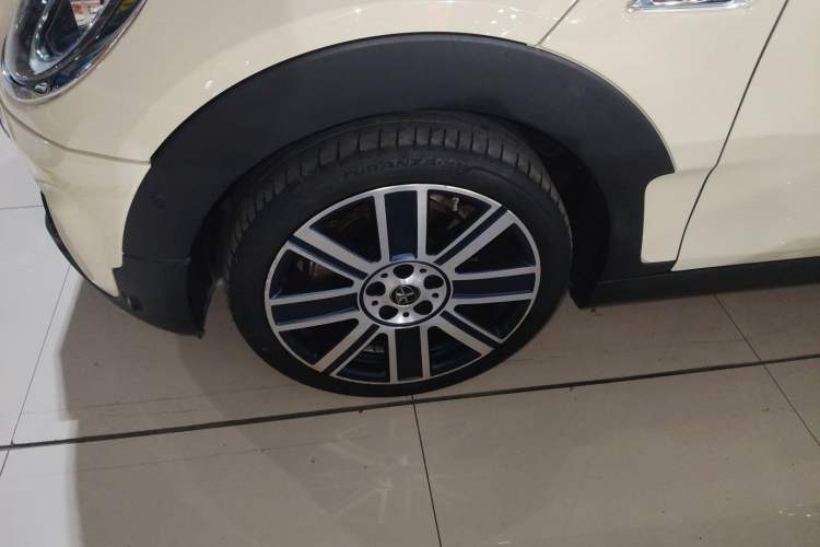 Used MINI Clubman 2019 2.0T COOPER S Left Front Wheel Hub