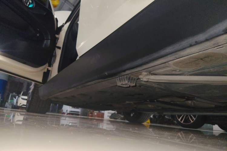 Used MINI Clubman 2019 2.0T COOPER S Left Side Sill