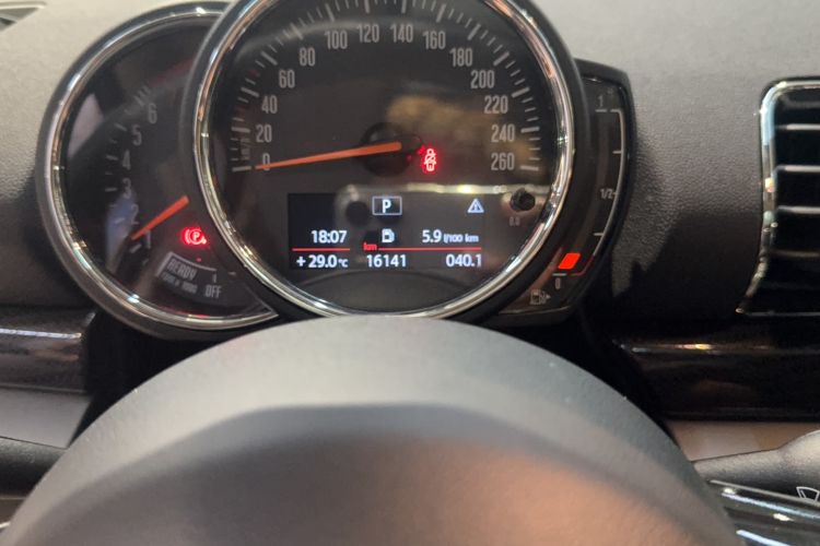 Used MINI Clubman 2019 1.5T COOPER Connoisseur Odometer Close Up
