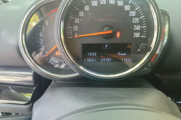 Used MINI Clubman 2019 1.5T COOPER Connoisseur Odometer Close Up