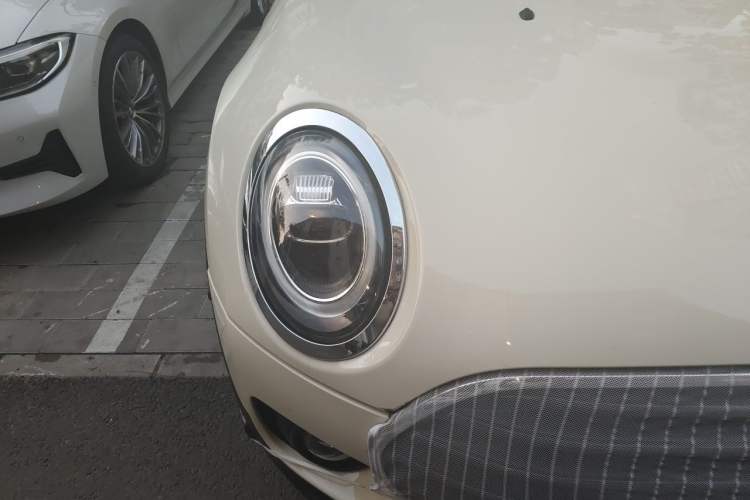 Used MINI Clubman 2019 1.5T ONE Right Front Headlight