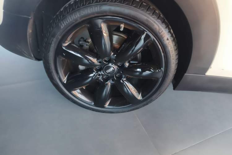 Used MINI Clubman 2019 1.5T COOPER Connoisseur Right Rear Wheel Hub