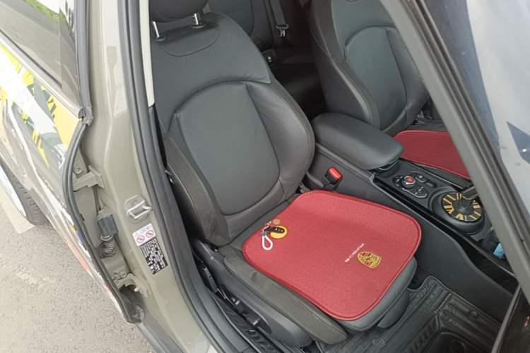 Used MINI Clubman 2019 2.0T COOPER S Right Front Seat