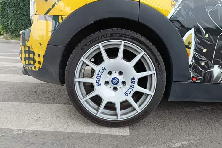 Used MINI Clubman 2019 2.0T COOPER S Right Rear Wheel Hub
