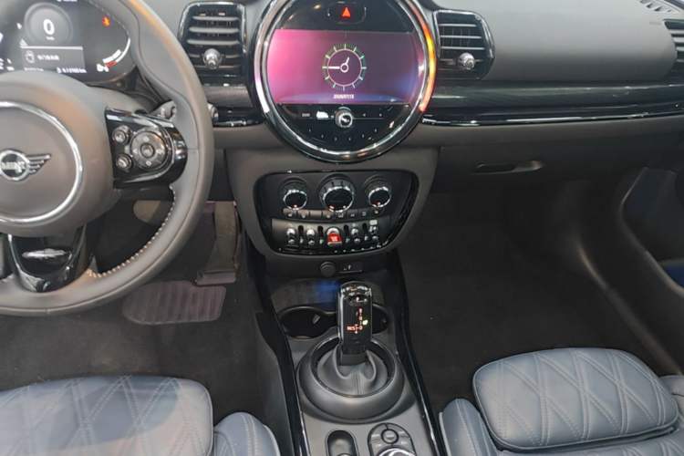 Used MINI Clubman 2021 1.5T COOPER Connoisseur Audio And AC Panel