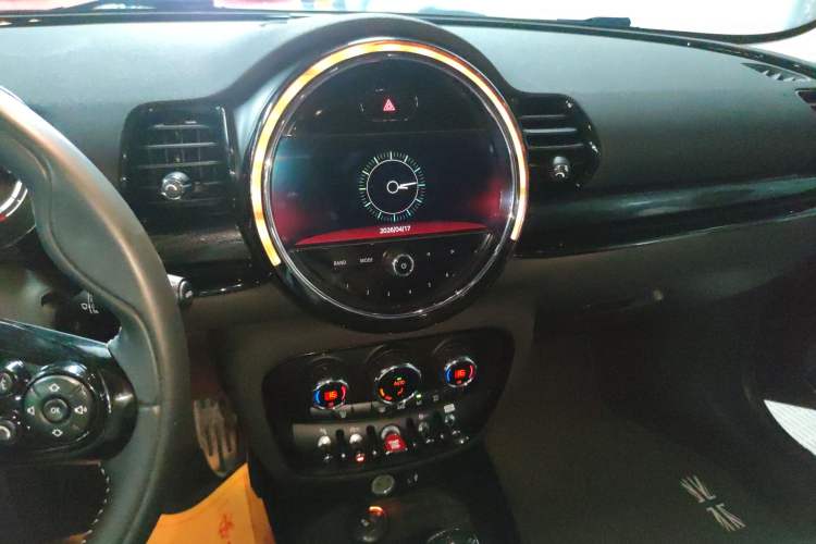 Used MINI Clubman 2021 1.5T COOPER Connoisseur Audio And AC Panel