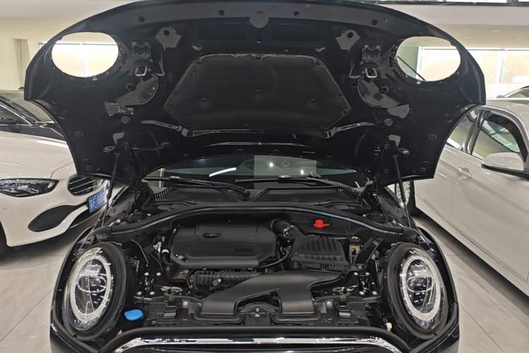 Used MINI Clubman 2021 1.5T COOPER Connoisseur Engine Bay