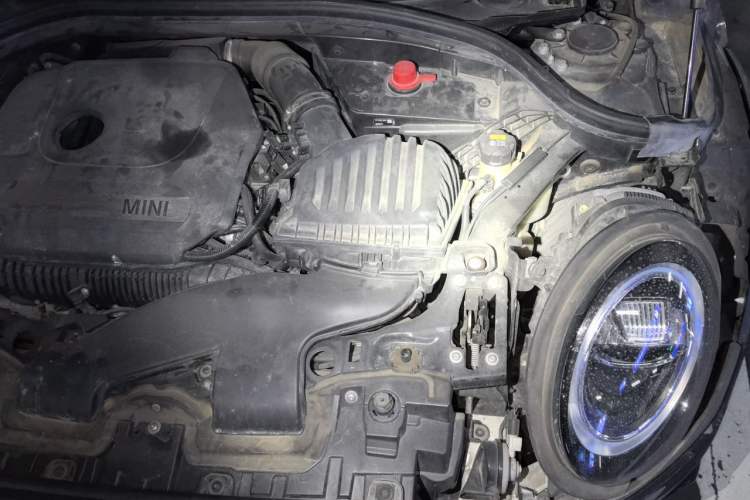 Used MINI Clubman 2021 2.0T COOPER S Engine Bay Left