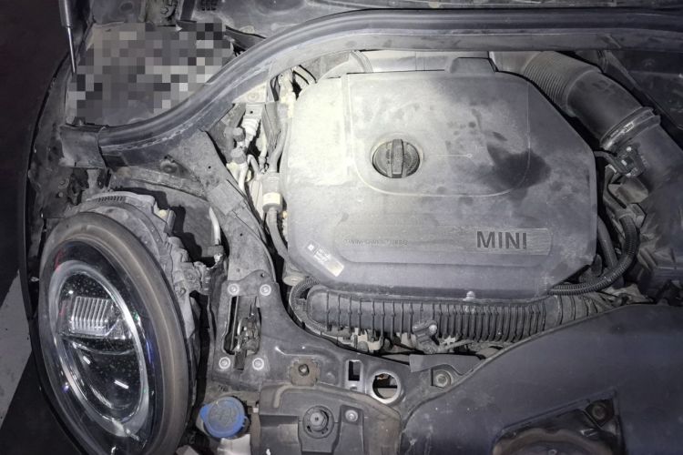 Used MINI Clubman 2021 2.0T COOPER S Engine Bay Right