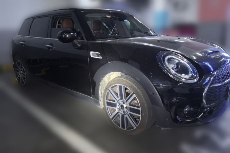 Used MINI Clubman 2021 2.0T COOPER S Front Right 45 Deg