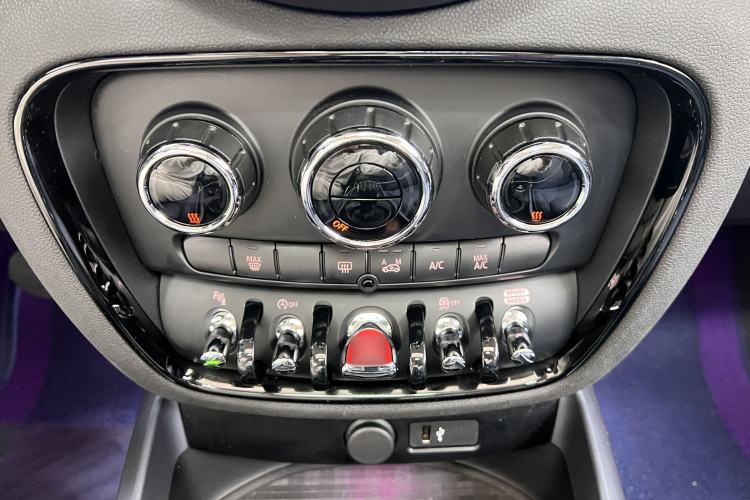 Used MINI Clubman 2021 1.5T COOPER Connoisseur Interior 3