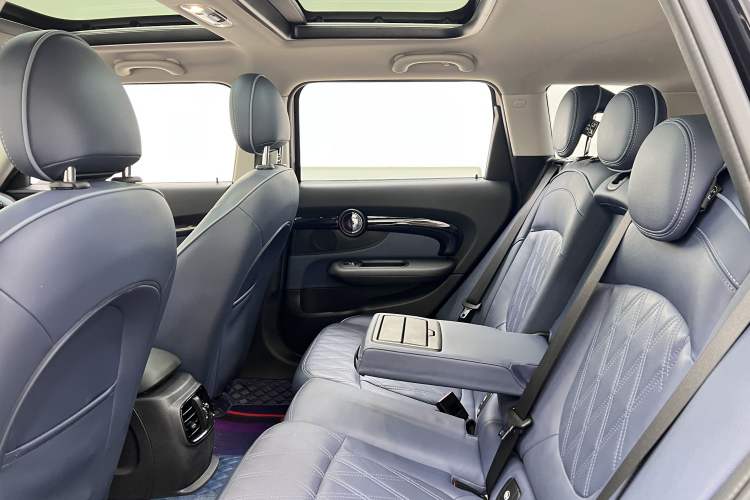 Used MINI Clubman 2021 1.5T COOPER Connoisseur Interior 9