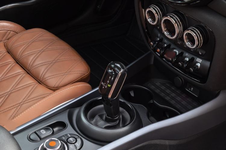 Used MINI Clubman 2021 1.5T COOPER Connoisseur Interior 4