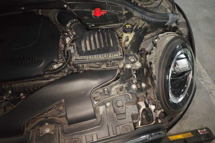 Used MINI Clubman 2021 1.5T COOPER Connoisseur Engine Bay Left