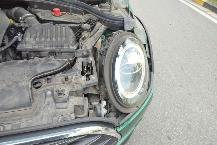 Used MINI Clubman 2021 1.5T COOPER Connoisseur Engine Bay Left