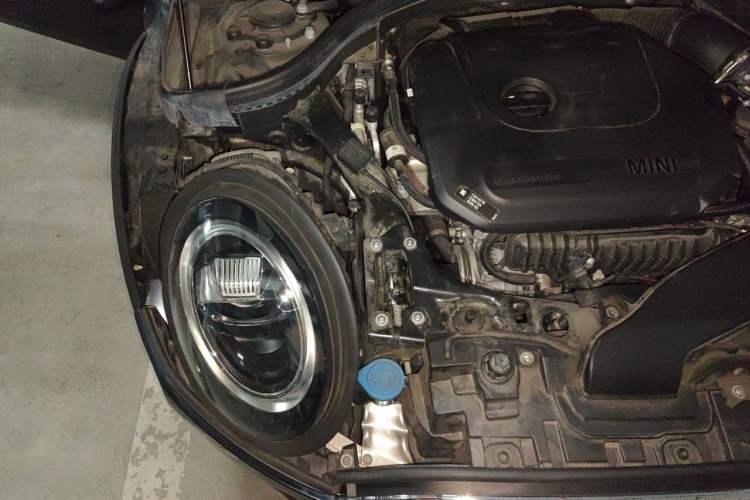 Used MINI Clubman 2021 1.5T COOPER Connoisseur Engine Bay Right