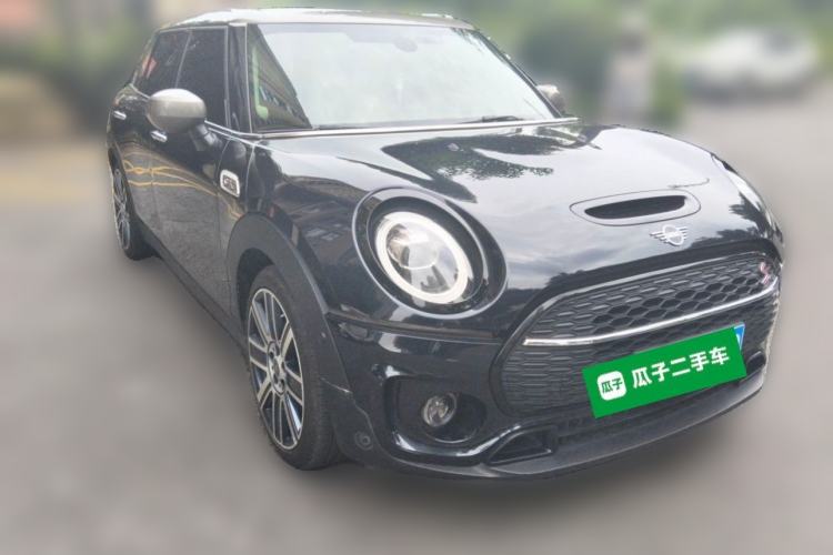 Used MINI Clubman 2021 2.0T COOPER S Front Right 45 Deg