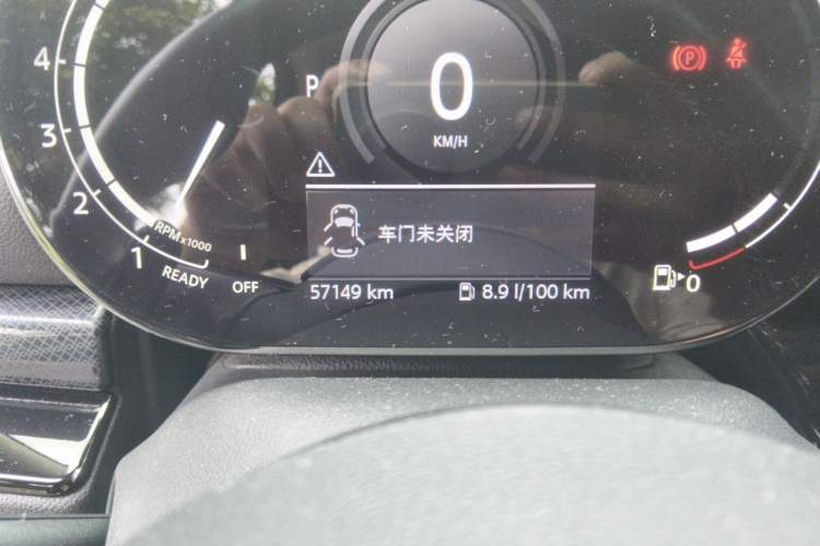 Used MINI Clubman 2021 2.0T COOPER S Odometer Close Up