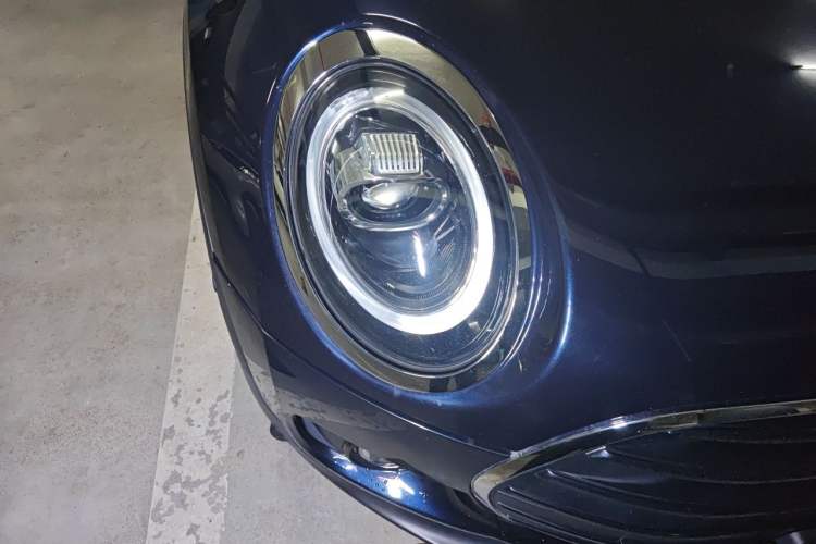 Used MINI Clubman 2021 1.5T COOPER Connoisseur Right Front Headlight