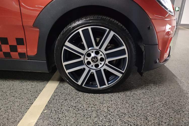 Used MINI Clubman 2021 2.0T COOPER S Right Front Wheel Hub