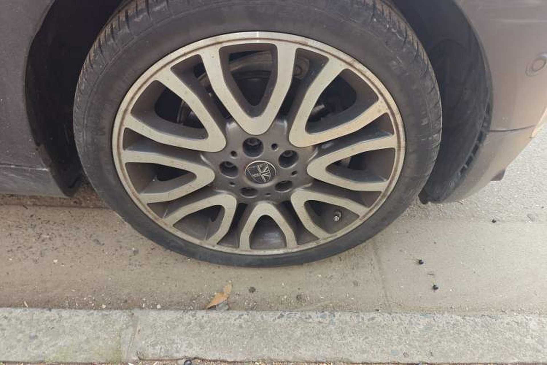 Used MINI Clubman 2021 1.5T COOPER Connoisseur Right Front Wheel Hub