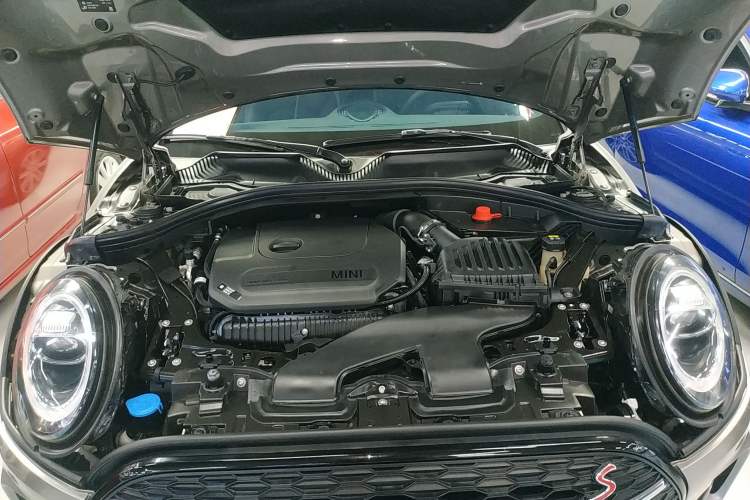 Used MINI Clubman 2021 2.0T COOPER S Engine Bay