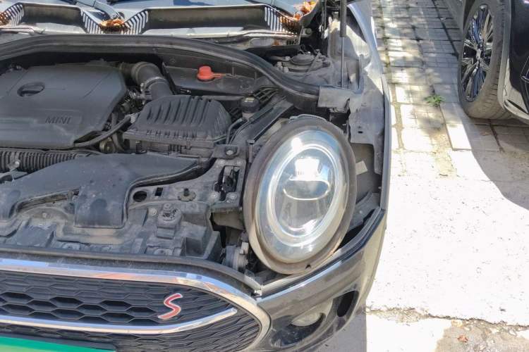 Used MINI Clubman 2021 2.0T COOPER S Engine Bay Left