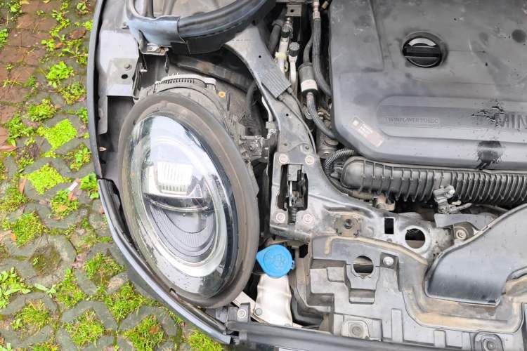 Used MINI Clubman 2021 2.0T COOPER S Engine Bay Right