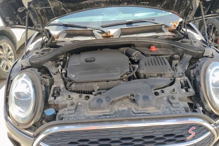 Used MINI Clubman 2021 2.0T COOPER S Engine Bay