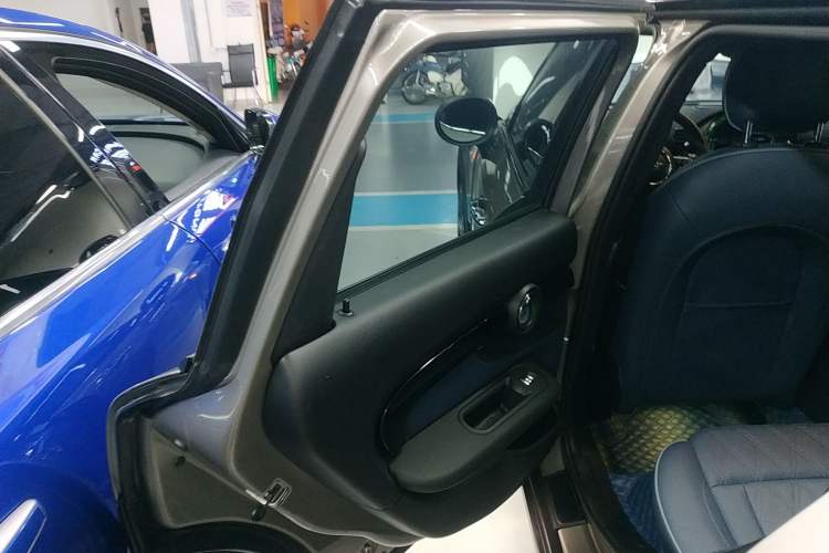 Used MINI Clubman 2021 2.0T COOPER S Interior 8