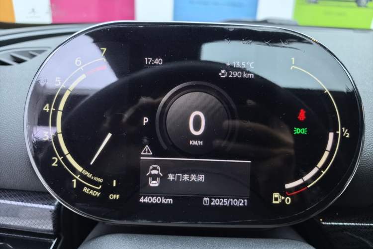 Used MINI Clubman 2021 2.0T COOPER S Odometer Close Up