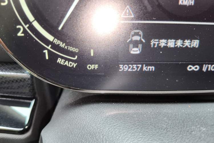 Used MINI Clubman 2021 2.0T COOPER S Odometer Close Up