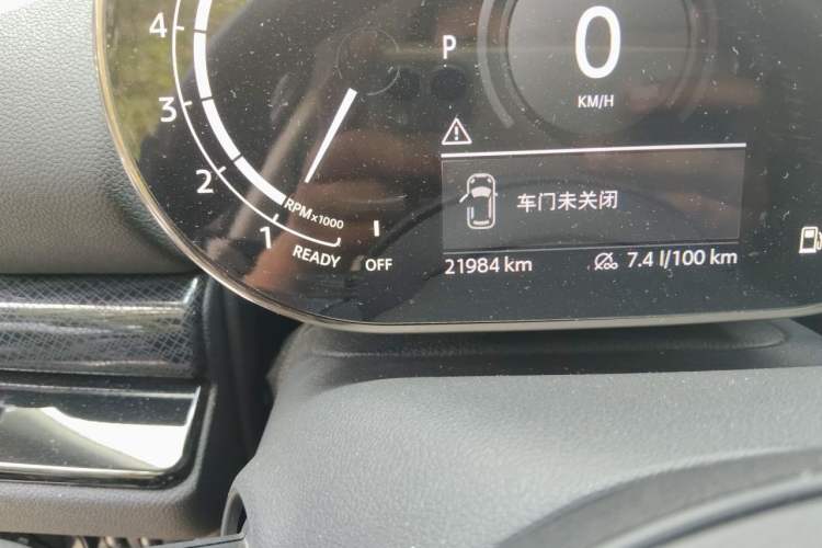 Used MINI Clubman 2021 2.0T COOPER S Odometer Close Up