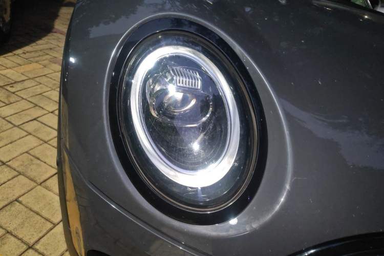 Used MINI Clubman 2021 2.0T COOPER S Right Front Headlight