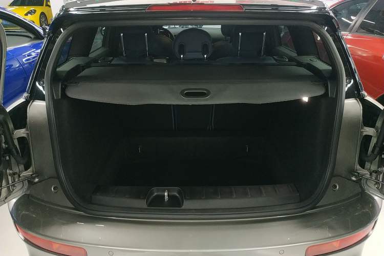 Used MINI Clubman 2021 2.0T COOPER S Trunk