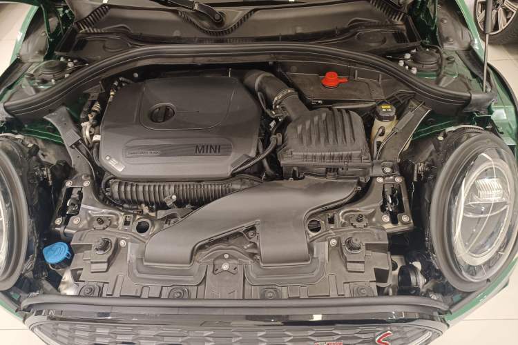 Used MINI Clubman 2021 2.0T COOPER S Engine Bay