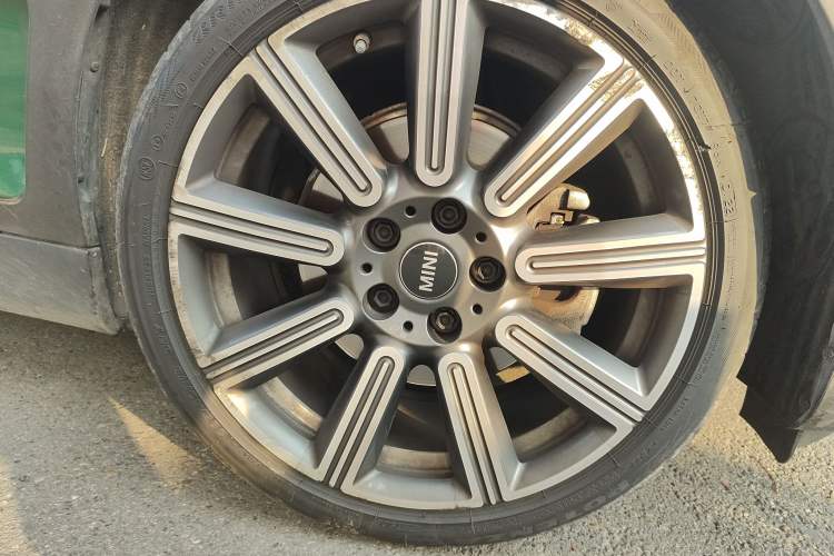 Used MINI Clubman 2021 1.5T COOPER Connoisseur Exterior 4