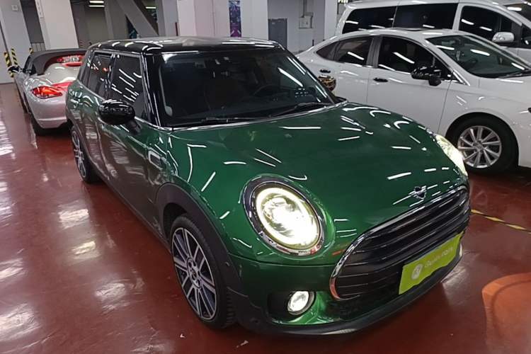 Used MINI Clubman 2021 1.5T COOPER Connoisseur Front Right 45 Deg