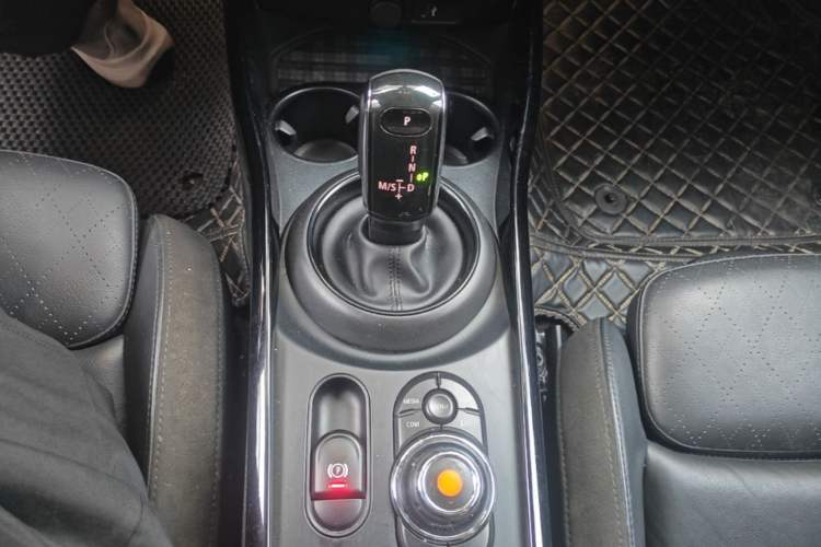 Used MINI Clubman 2021 1.5T COOPER Connoisseur Gear Lever