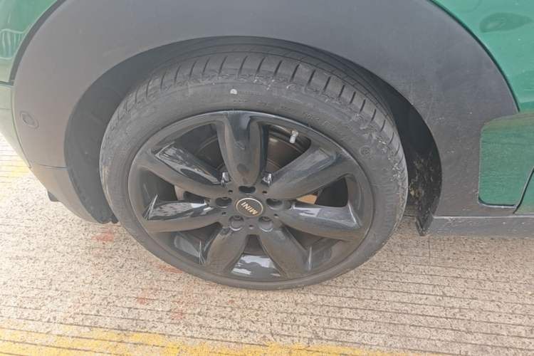 Used MINI Clubman 2021 1.5T COOPER Connoisseur Left Front Wheel Hub