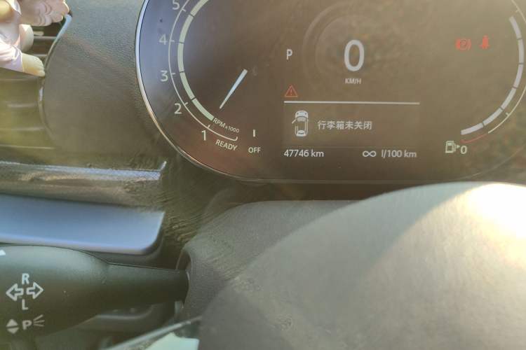 Used MINI Clubman 2021 1.5T COOPER Connoisseur Odometer Close Up