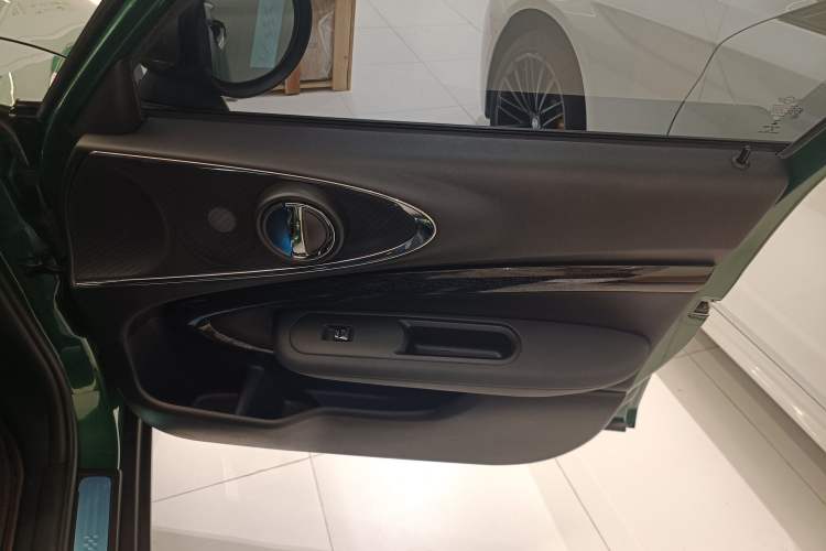 Used MINI Clubman 2021 2.0T COOPER S Right Front Door Interior