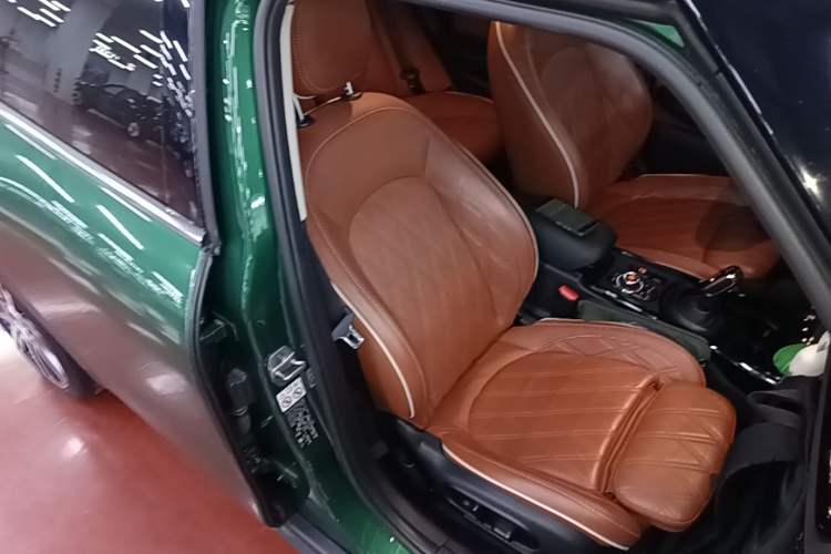 Used MINI Clubman 2021 1.5T COOPER Connoisseur Right Front Seat